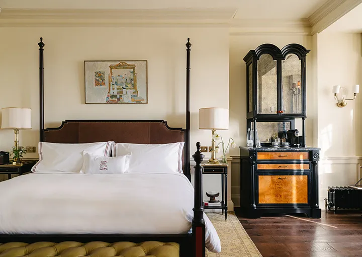 Four Poster Bed